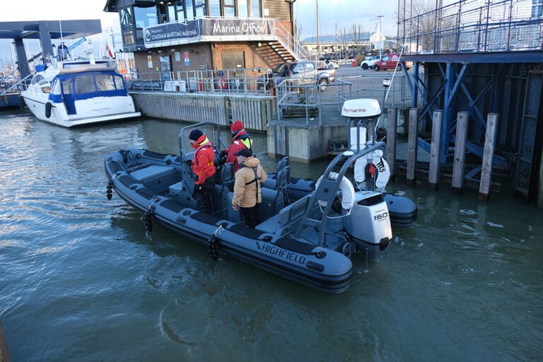 hi5 picture into the lock